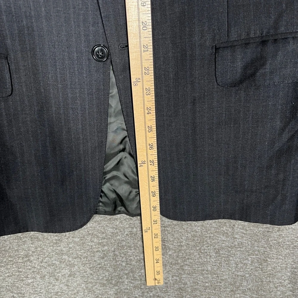 Ermenegildo Zegna Gray Pinstripe Wool Blazer‎ 50R (US 40) Richards Greenwich